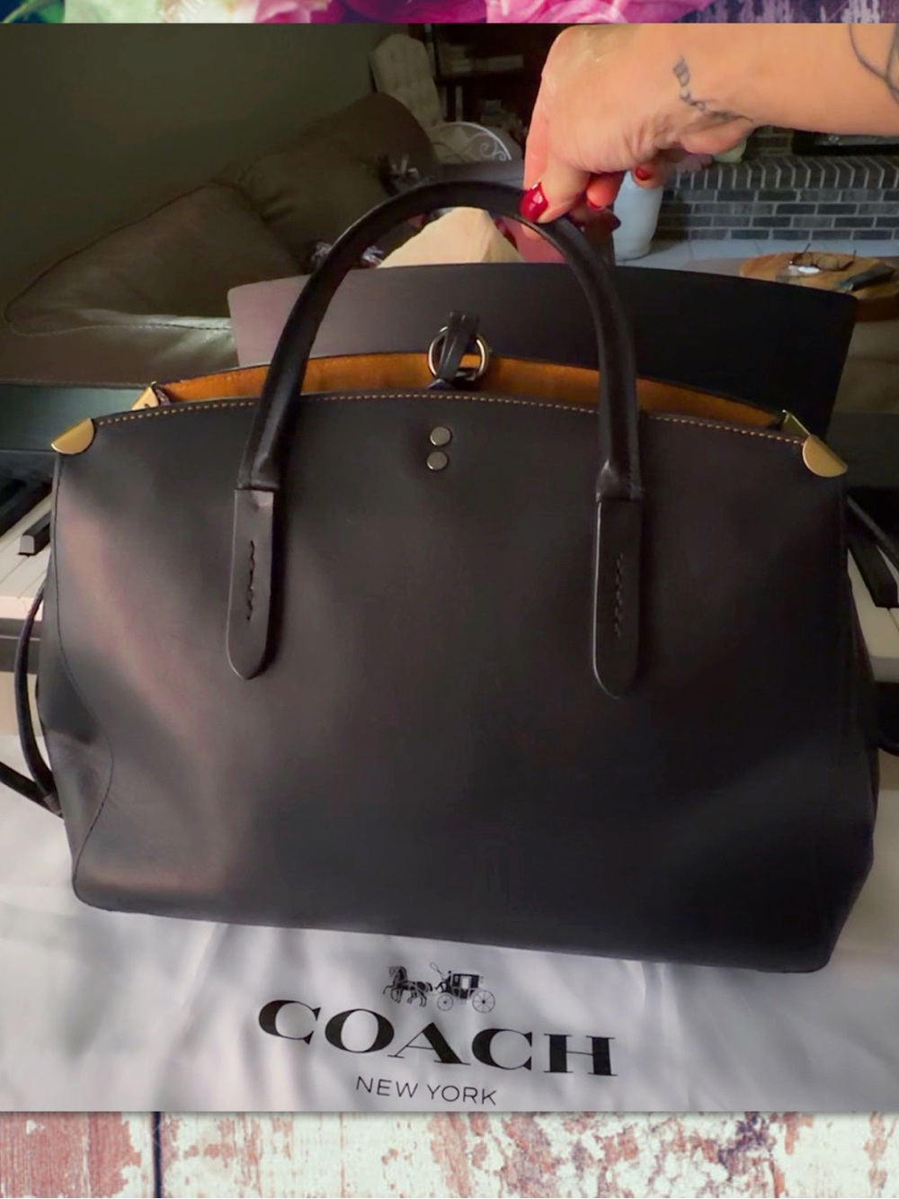 COACH 1941 COOPER CARRYALL BLACK LEATHER BAG 22821 - Picture 4 of 17
